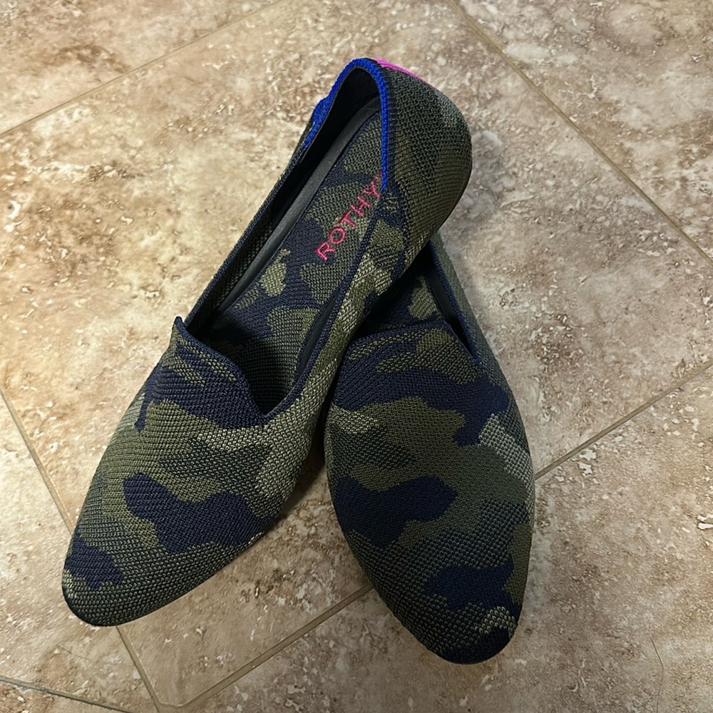 Archive spruce camo almond loafer Rothys